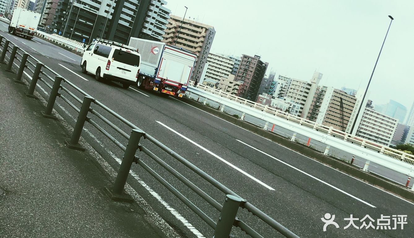 选择【松屋】解决早餐 进门就是自助机器，中文和日文的