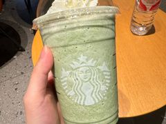 -星巴克(杭州临平银泰城B1店)