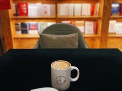 -新华里咖啡书吧(新华书店小寨店)