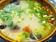 -桥香园云南过桥米线(金马碧鸡店)