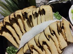 -鲜入唯煮·港式海鲜牛肉火锅(金宝街店)