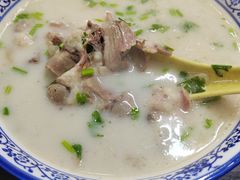 羊肉汤（多肉）-穆得·老周家牛肉烧饼(普利街店)