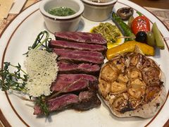 -Mark&Mars Restaurant