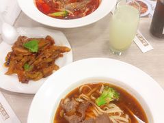 金牌红烧牛肉面-康师傅私房牛肉面(北京南站店)