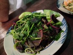-Cuc Gach Quan Restaurant