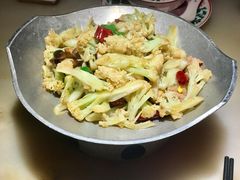 干锅丽水香菇花菜-探花·意境江南菜·唐伯虎文化体验店·松鼠桂鱼(观前店)
