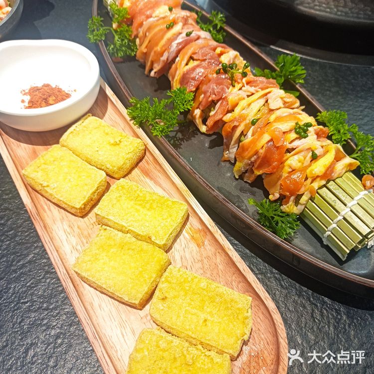 华堂新辰汇非遗酸汤+糟辣锅，一口到黔南