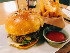 特制牛肉汉堡-EN SPACE恩空间