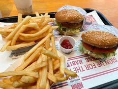 -The Habit Burger Grill 哈比特汉堡(复兴soho店)