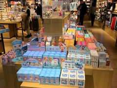 -九木杂物社(新奥购物中心店)