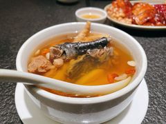 椰子乌骨鸡汤-蝴蝶里·粤菜·点心(龙湖天街&滨江店)