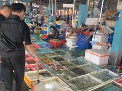 -霞涌市场海鲜摆卖区