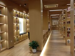 -漕河泾街道图书馆(漕河泾社区文化活动中心店)