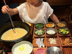 -银米·云南传统过桥米线(双廊黑金冠店)