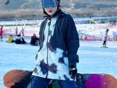 -辽阳弓长岭温泉滑雪场