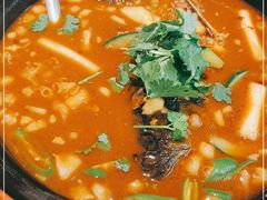 -有红鸡毛店·川菜(建设路店)