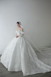 -Lady  Jane高端婚纱礼服馆