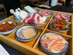 -嘿嘟嘟·肋条烧肉放题(爱融荟城店)