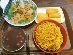-爆炸头阿姨小四川正宗川味小吃(无任何分店)