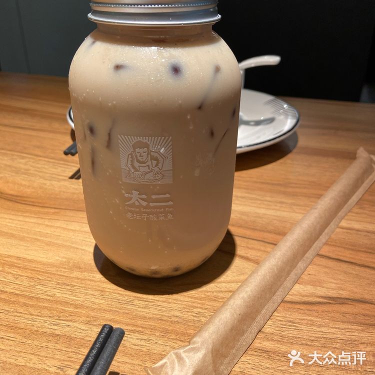 环境： 店面不大，但是翻桌倒是挺快