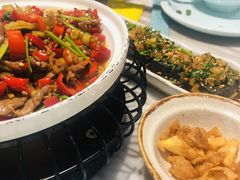 小炒黄牛肉-云梦庭·剁椒鱼头(银泰中心in99店)