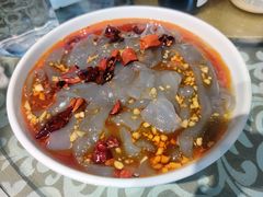东北大拉皮-周大厨辣椒炒肉(巨龙路店)
