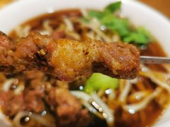 带签羊肉串-清真吴记门钉肉饼·喜多利
