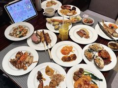 -广州万富希尔顿酒店·感趣自助餐厅·金秋蟹宴生蚝海鲜刺身