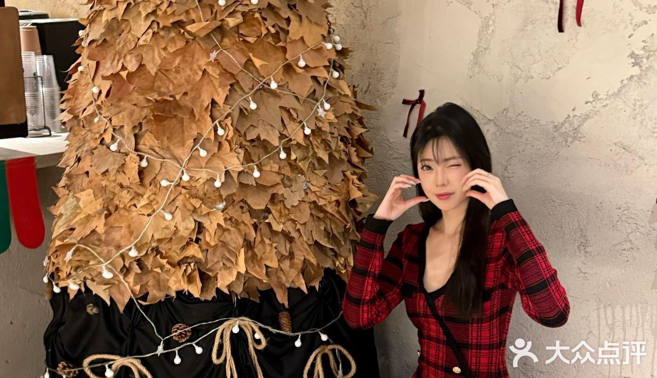 东莞探店｜5G过圣诞🎄这家店枫叶圣诞树太好拍