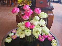 -Neary Khmer Restaurant