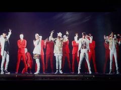 -PLAY HKPOP全息偶像演唱体验馆(威灵顿广场店)
