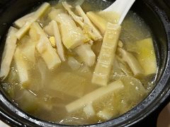 -鲤鱼塘农家山庄