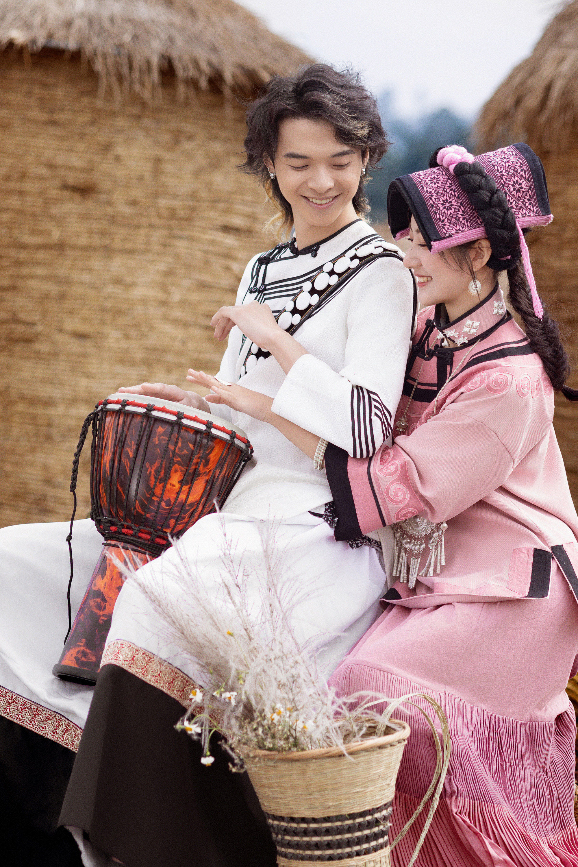 别样风格的少数民族主题风格|彝族少女婚纱照!