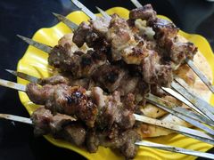 -烤肉小伙烤肉店
