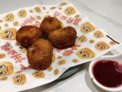 传统鲜虾荔蓉炸两-喜势点·糖沙翁手工茶点·本地人茶居(永庆坊店)