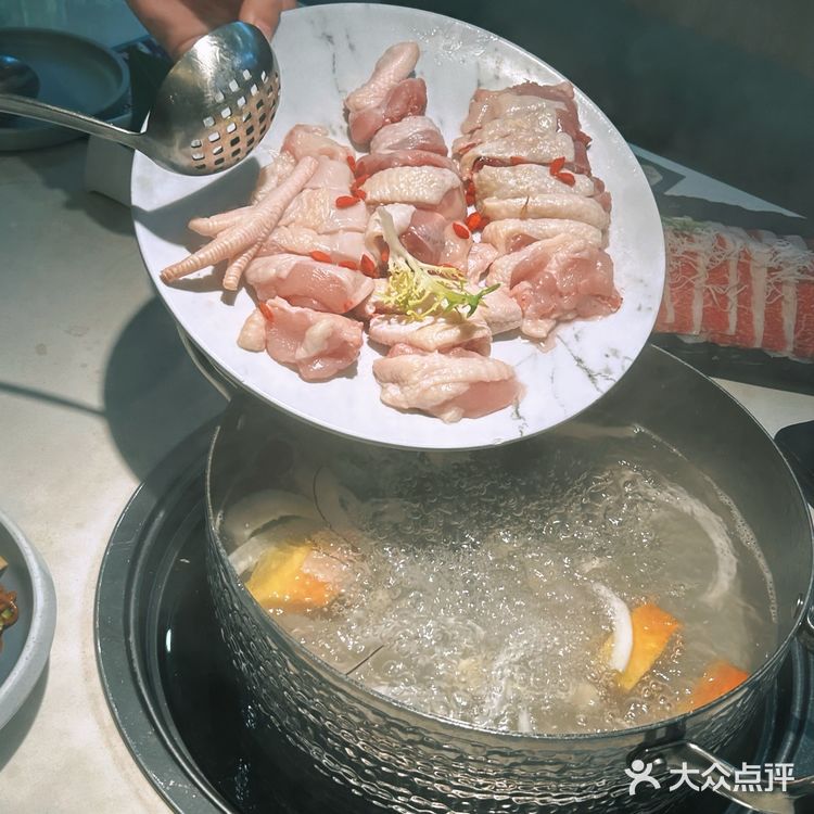 在三亚我吃到好吃的椰子鸡火锅～