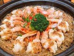 -帅巴人舅母子腊蹄民俗村