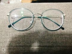 -美式眼镜·授权蔡司.依视路.尼康.豪雅.明月(人民广场店)
