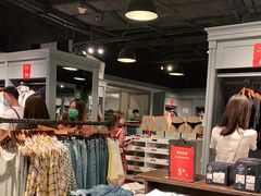 -Hollister(天环广场店)