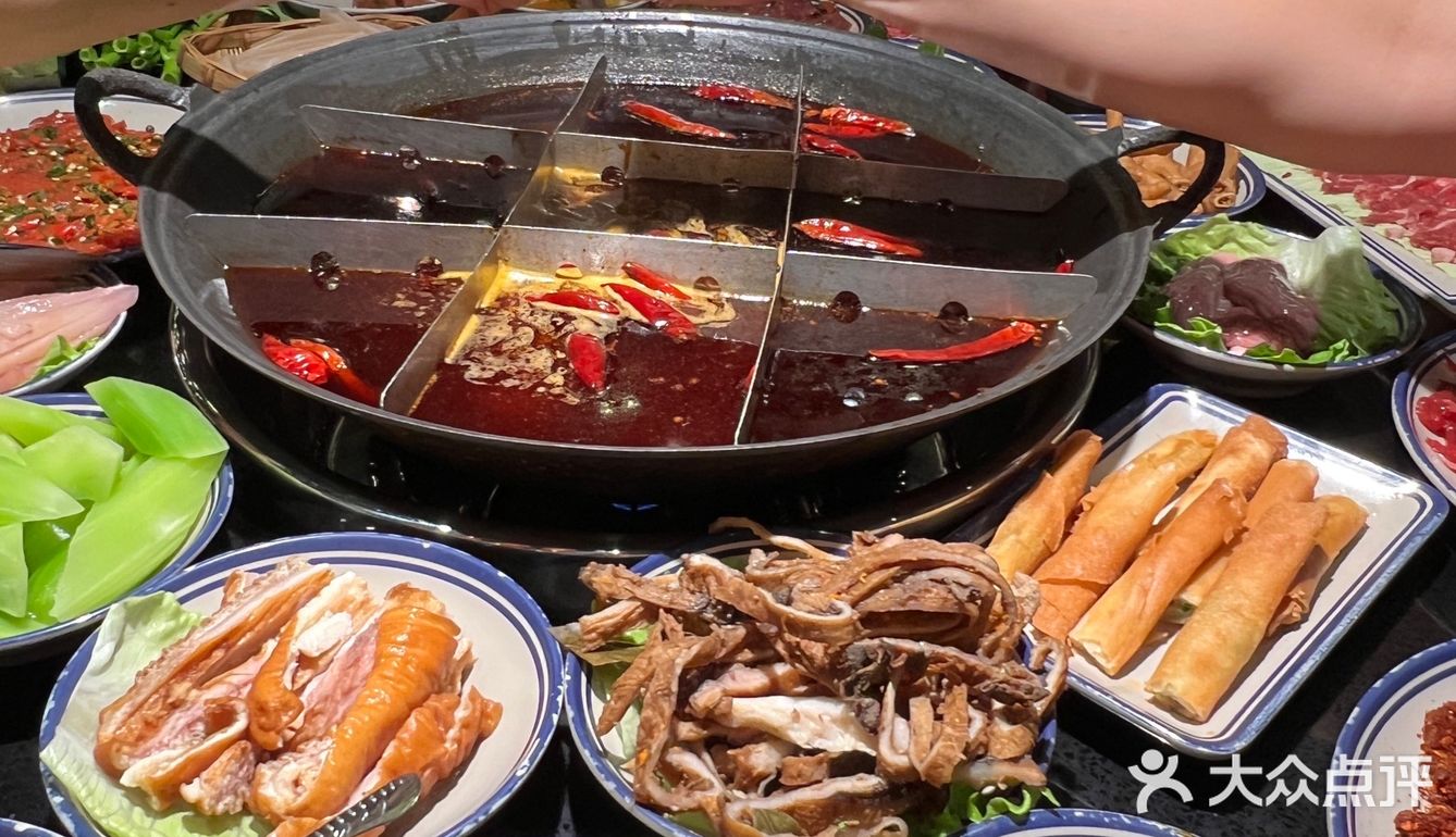 🌟【阿甘火锅，九年传承，一口穿越老重庆！】✨