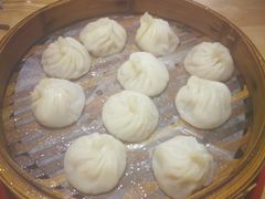 招牌鲜肉小笼汤包-玖鲜小笼(中山广场店)