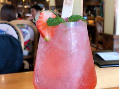 -more than meow吴止猫主题餐厅(承德 中船汇店)