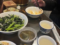 -富正毅三下锅·湘西韵味(天门山索道店)