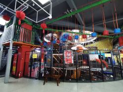 -嗨翻Hi-Fun竞技主题乐园·蹦床团建生日聚会(五棵松华熙店)