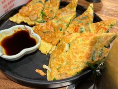 海鲜葱饼-明洞阿姨·韩式酱蟹烤肉·创意料理(三元桥店)