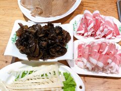 精选羔羊吃一赠一-草原塞蛮羊火锅城(港湾店)