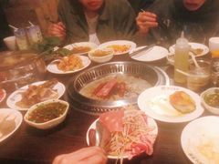 -海吃海喝海鲜烤肉餐厅