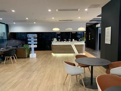 -贵州贵星奔驰4S店(观山湖店)