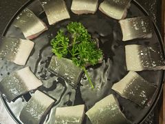 -臻牛烤肉