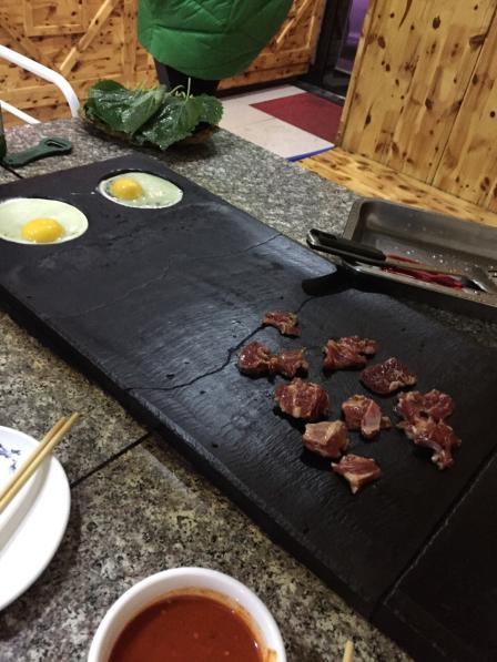 星辰岩石烤肉-"服务员比较少,上菜慢,但是老板娘超热心.